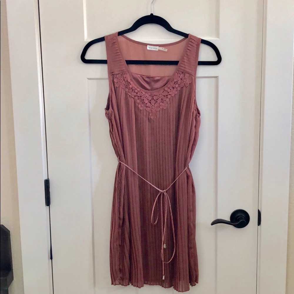Vintage Style Rose Blush Shift Dress